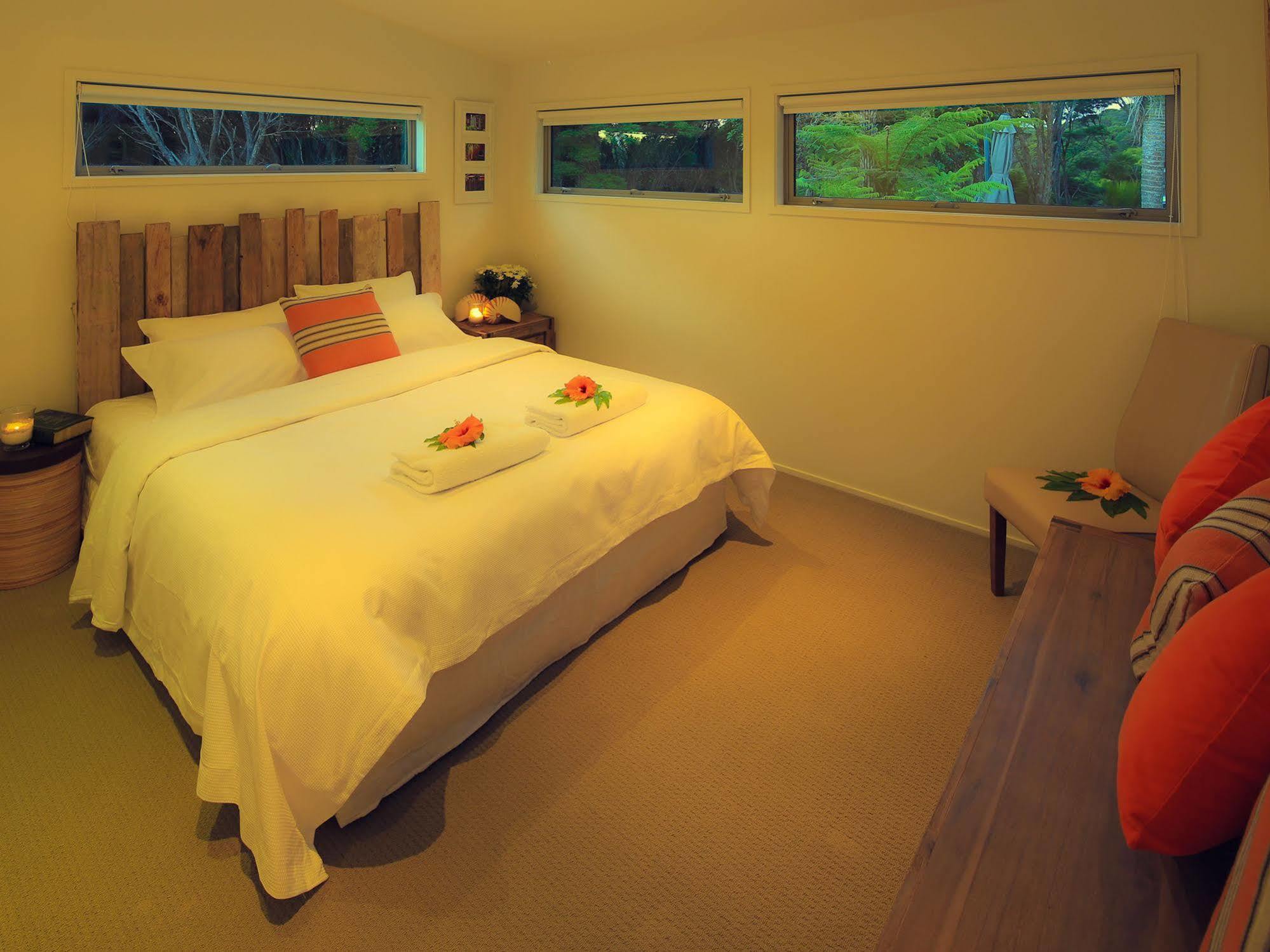 Koi Roc Waiheke Island Accommodation Exterior photo